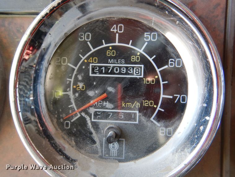 image for item DJ0326 2006 Kenworth T800  semi truck