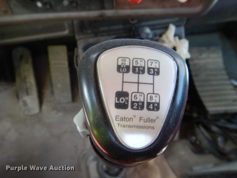 image for item DJ0326 2006 Kenworth T800  semi truck