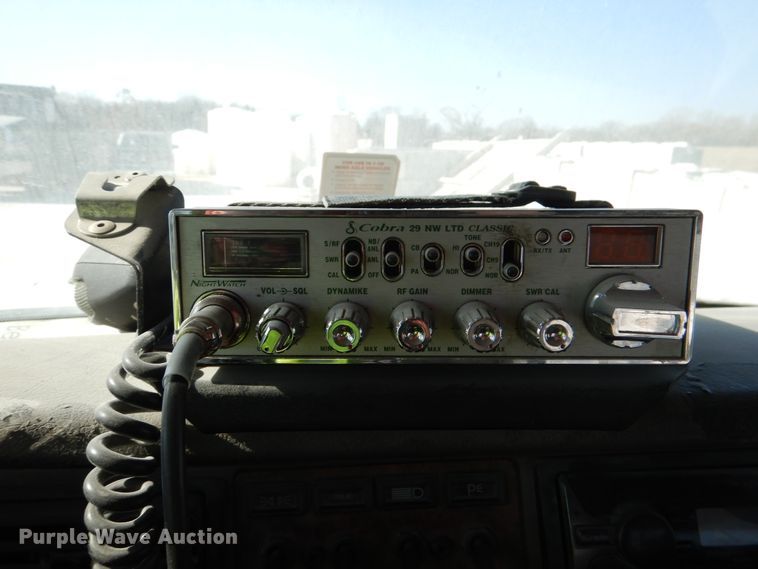 image for item DJ0326 2006 Kenworth T800  semi truck