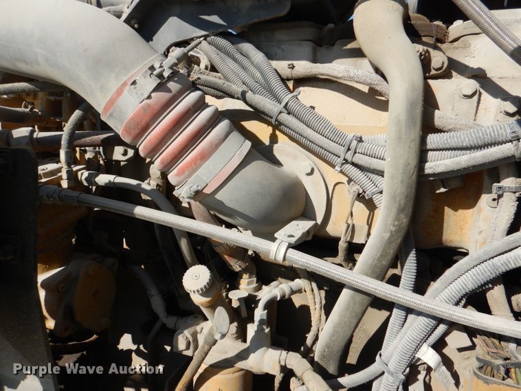 image for item DJ0326 2006 Kenworth T800  semi truck