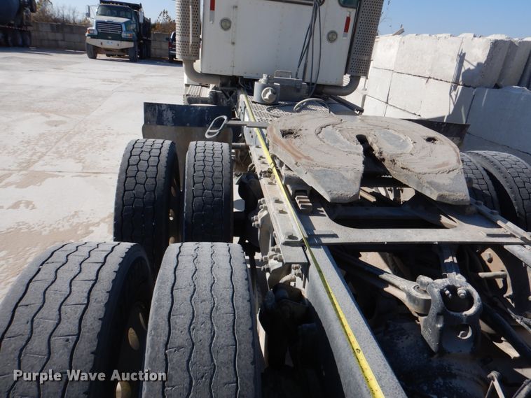 image for item DJ0326 2006 Kenworth T800  semi truck