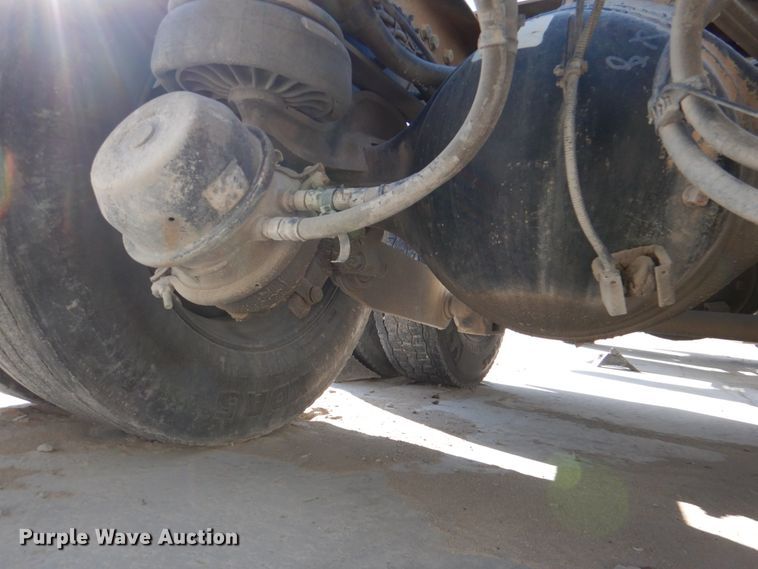 image for item DJ0326 2006 Kenworth T800  semi truck