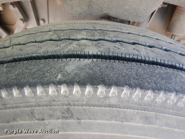 image for item DJ0326 2006 Kenworth T800  semi truck