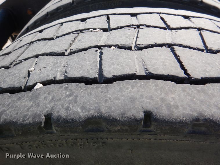 image for item DJ0326 2006 Kenworth T800  semi truck