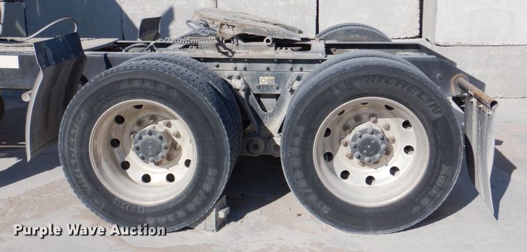 image for item DJ0326 2006 Kenworth T800  semi truck