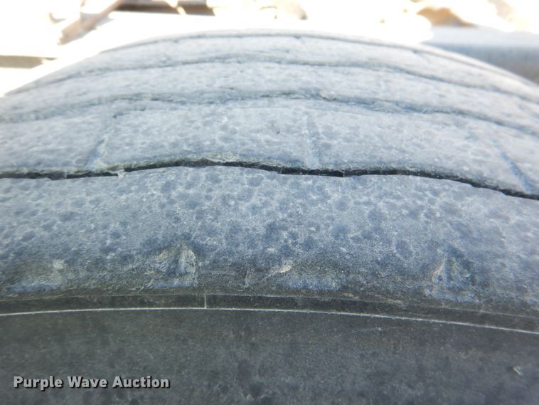 image for item DJ0326 2006 Kenworth T800  semi truck