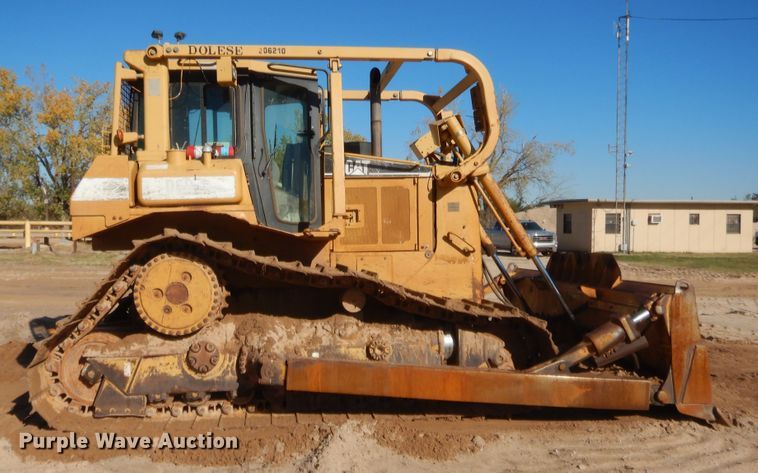 image for item DJ2049 2011 Caterpillar D6R LGP  dozer
