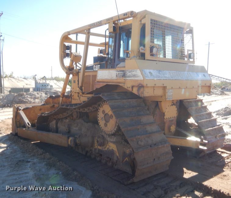 image for item DJ2049 2011 Caterpillar D6R LGP  dozer