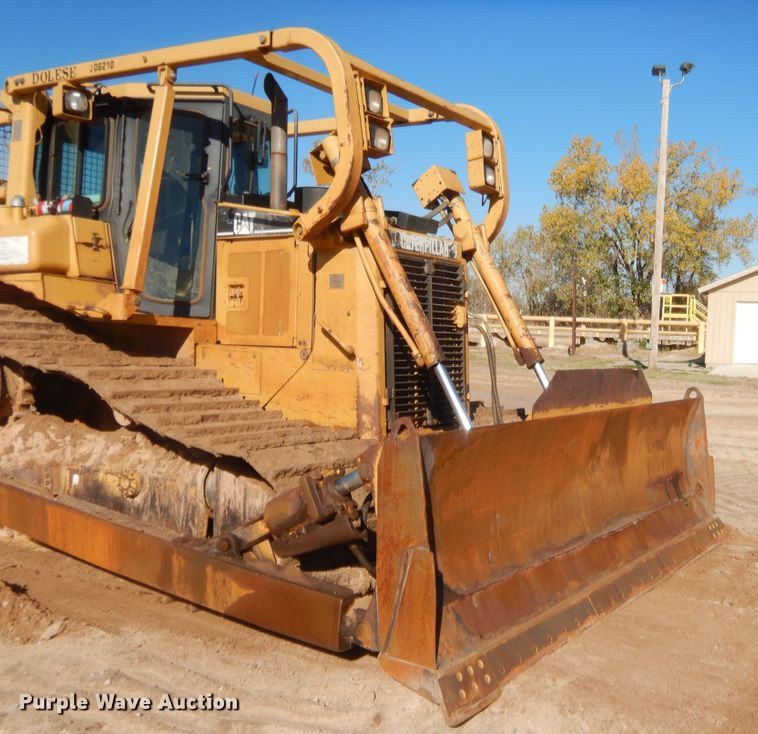 image for item DJ2049 2011 Caterpillar D6R LGP  dozer