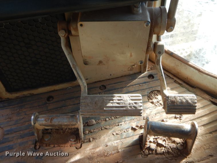 image for item DJ2049 2011 Caterpillar D6R LGP  dozer