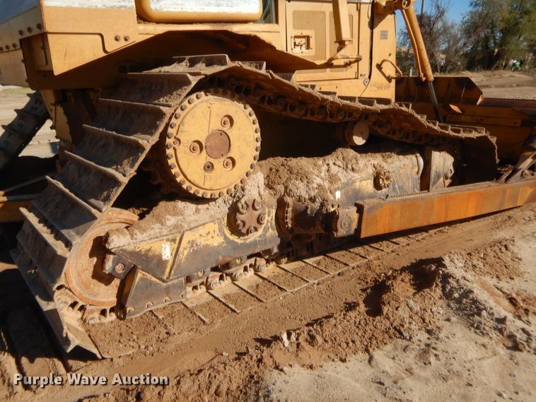 image for item DJ2049 2011 Caterpillar D6R LGP  dozer