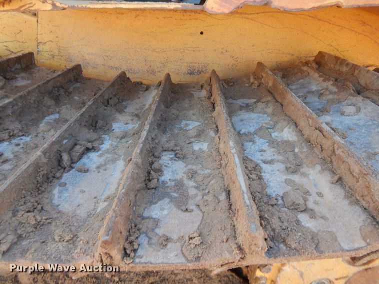 image for item DJ2049 2011 Caterpillar D6R LGP  dozer