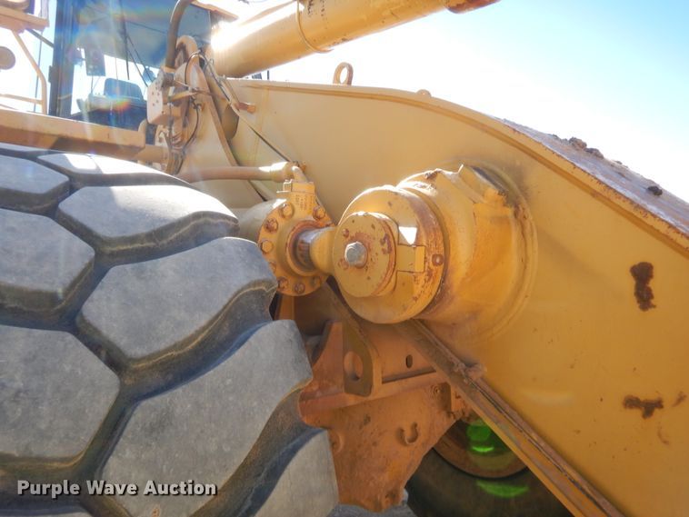 image for item DJ2050 2006 Caterpillar 988H  wheel loader