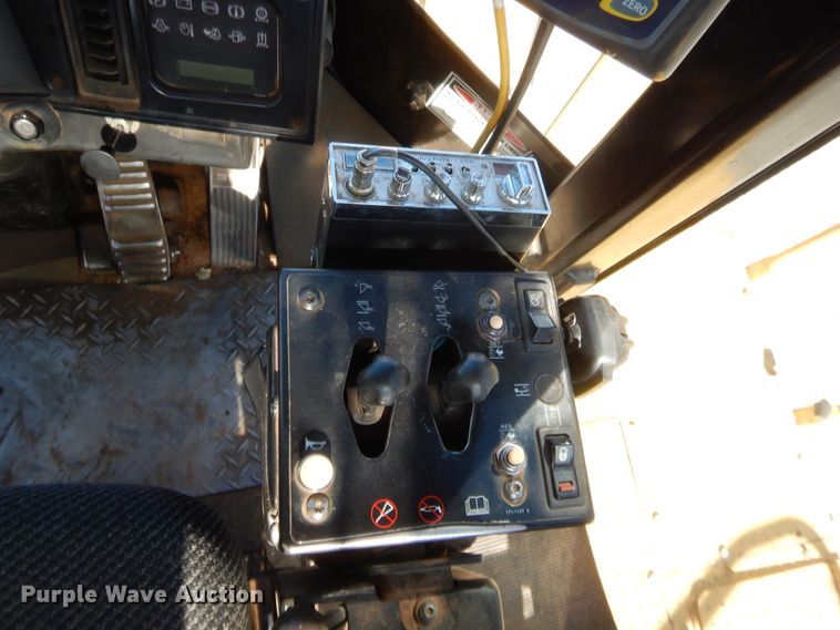 image for item DJ2050 2006 Caterpillar 988H  wheel loader