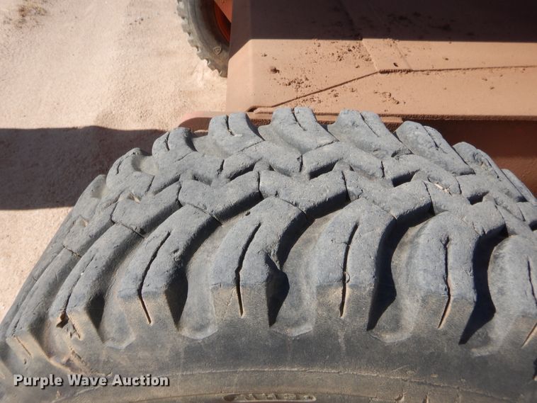 image for item DJ2051 1998 Snorkel TB80  boom lift