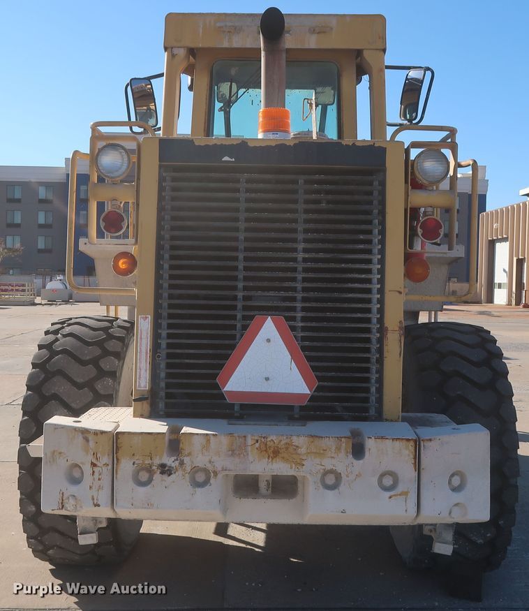image for item DJ2249 1989 Caterpillar 950E  wheel loader