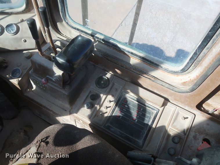 image for item DJ2249 1989 Caterpillar 950E  wheel loader