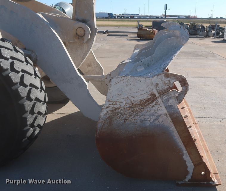 image for item DJ2249 1989 Caterpillar 950E  wheel loader