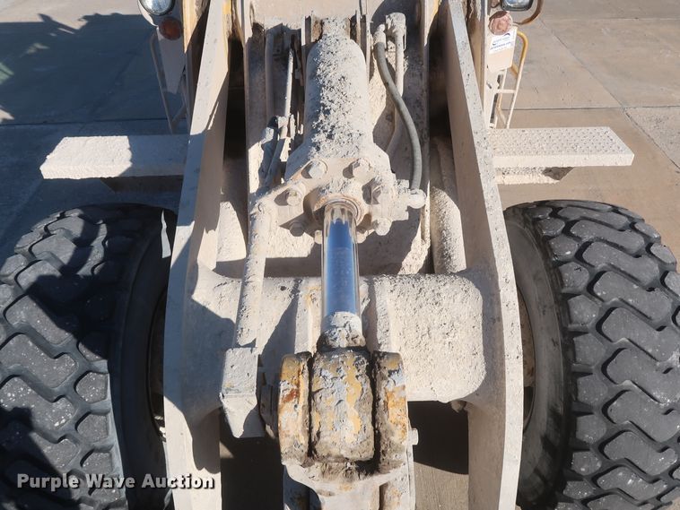image for item DJ2249 1989 Caterpillar 950E  wheel loader