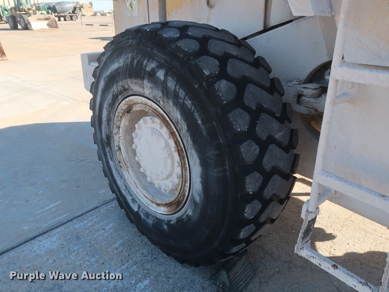 image for item DJ2249 1989 Caterpillar 950E  wheel loader