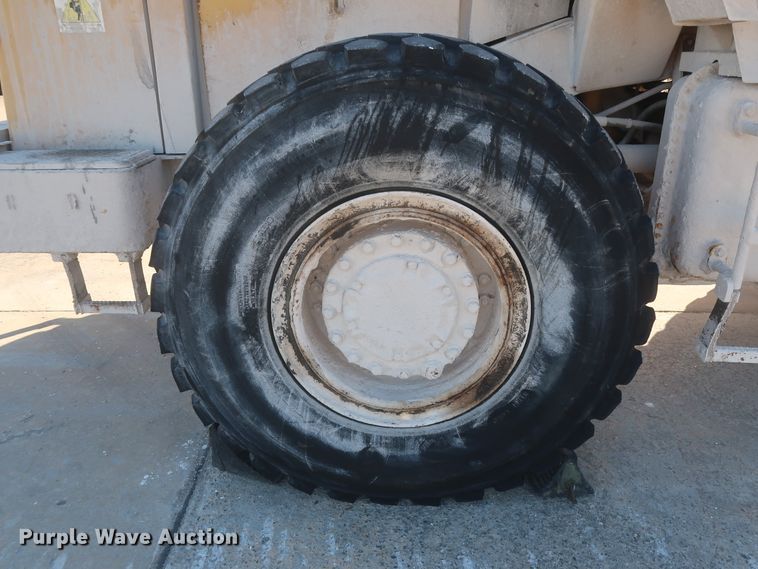 image for item DJ2249 1989 Caterpillar 950E  wheel loader