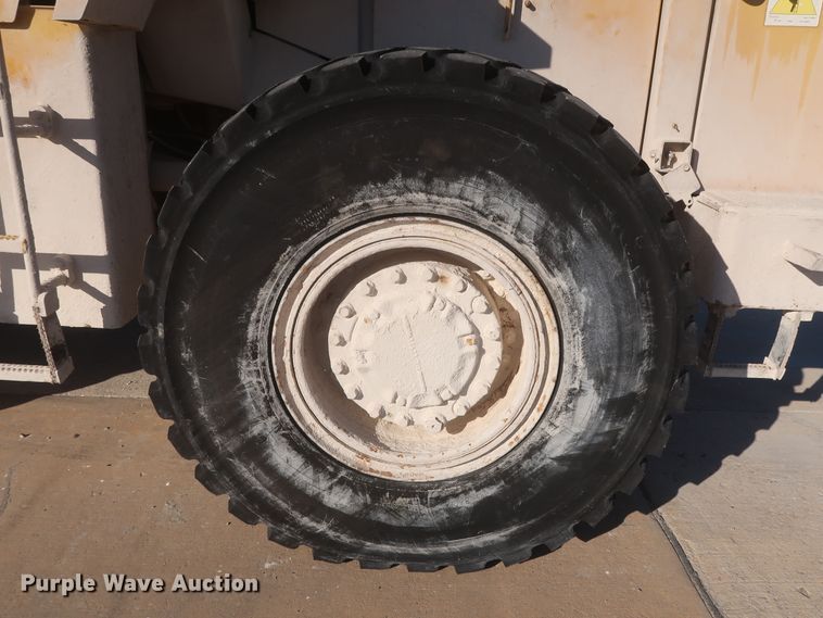 image for item DJ2249 1989 Caterpillar 950E  wheel loader