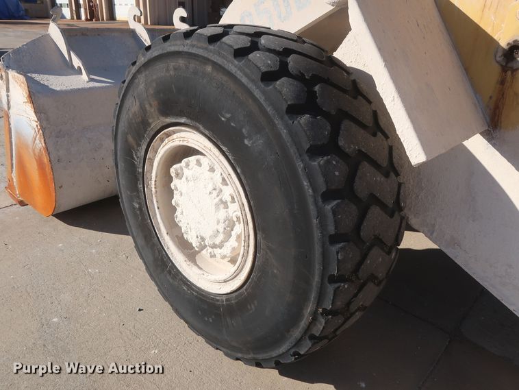 image for item DJ2249 1989 Caterpillar 950E  wheel loader