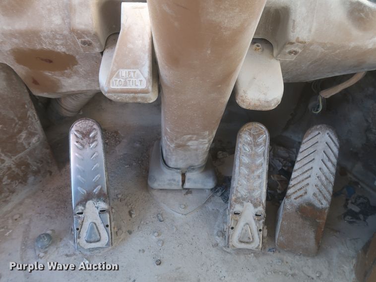 image for item DJ2251 1988 Caterpillar 950E  wheel loader