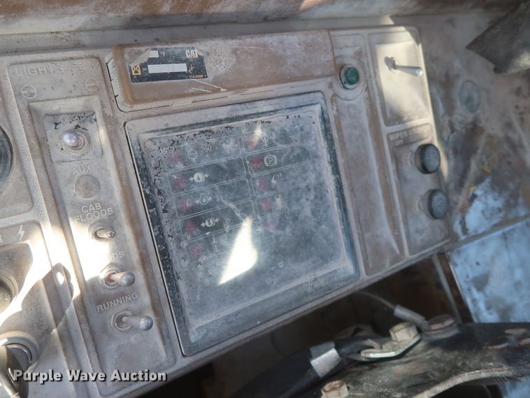 image for item DJ2251 1988 Caterpillar 950E  wheel loader