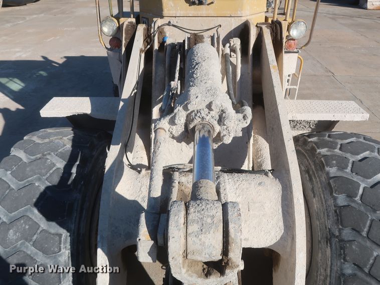 image for item DJ2251 1988 Caterpillar 950E  wheel loader