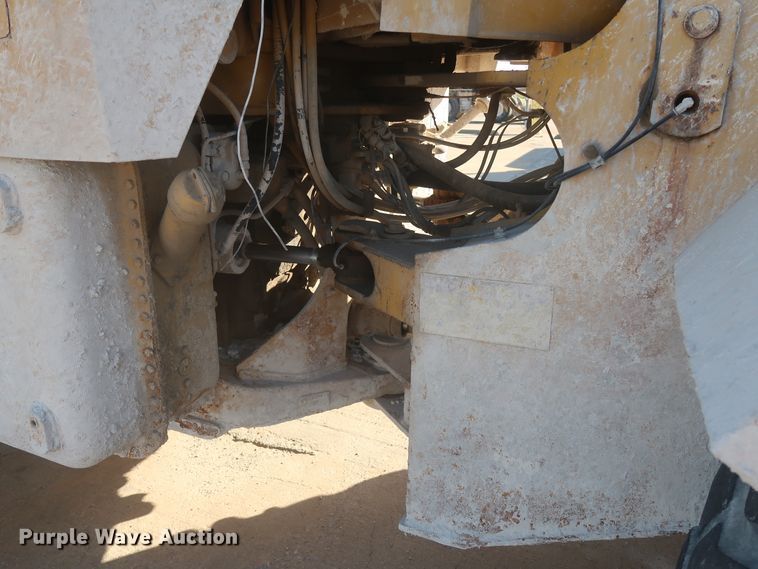 image for item DJ2251 1988 Caterpillar 950E  wheel loader