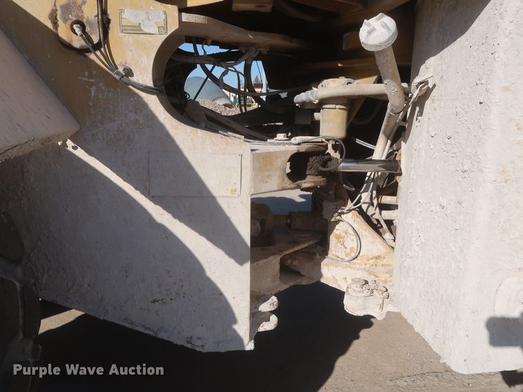 image for item DJ2251 1988 Caterpillar 950E  wheel loader