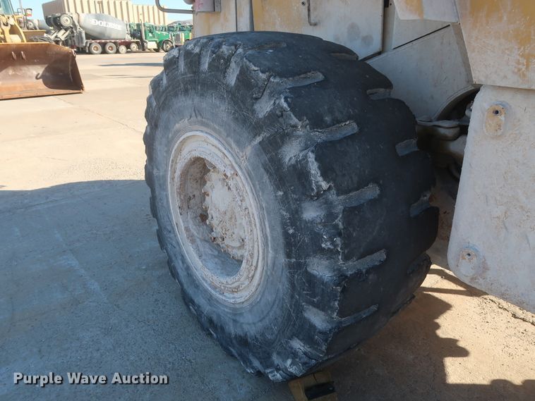 image for item DJ2251 1988 Caterpillar 950E  wheel loader