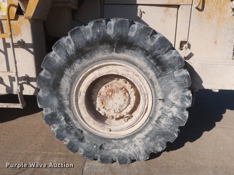 image for item DJ2251 1988 Caterpillar 950E  wheel loader
