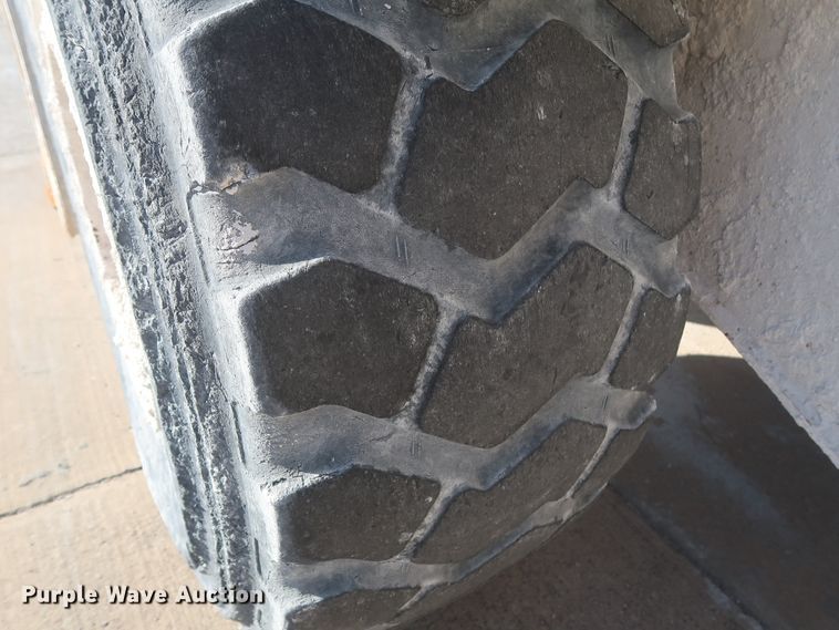 image for item DJ2251 1988 Caterpillar 950E  wheel loader