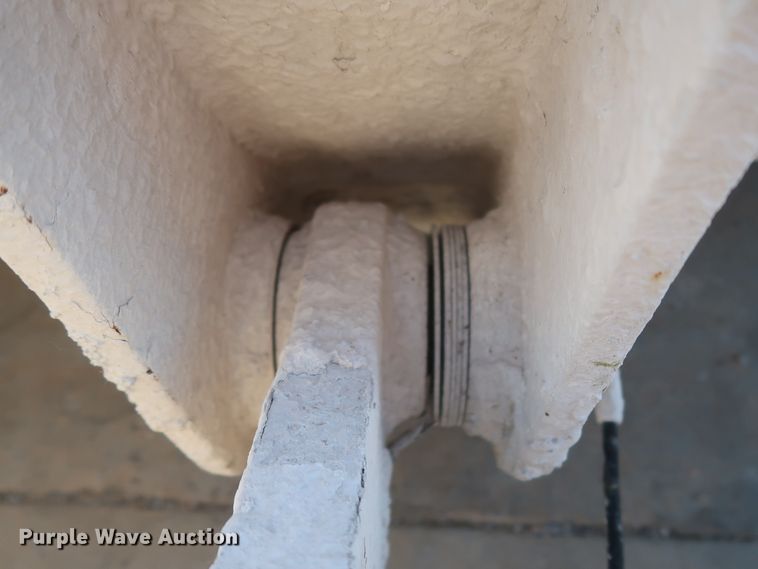 image for item DJ2252 1999 Caterpillar 928G  wheel loader