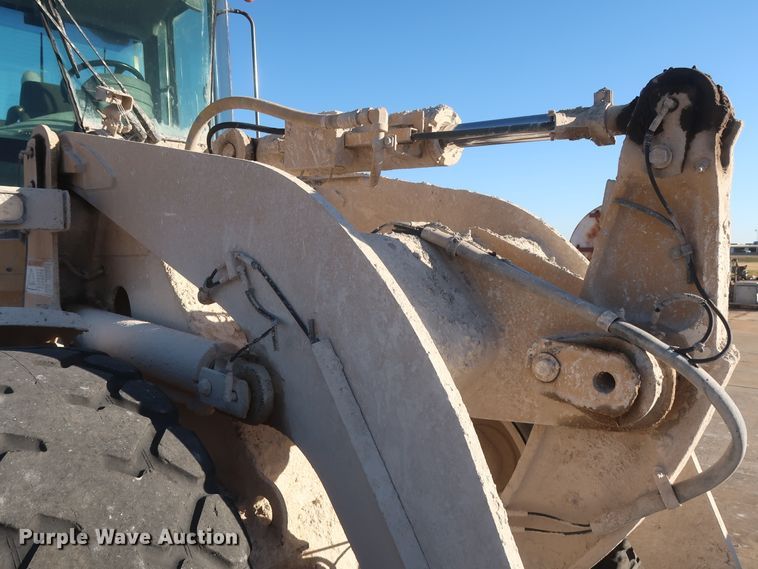 image for item DJ2252 1999 Caterpillar 928G  wheel loader