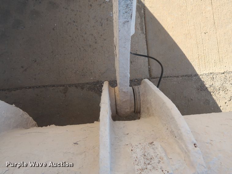 image for item DJ2252 1999 Caterpillar 928G  wheel loader