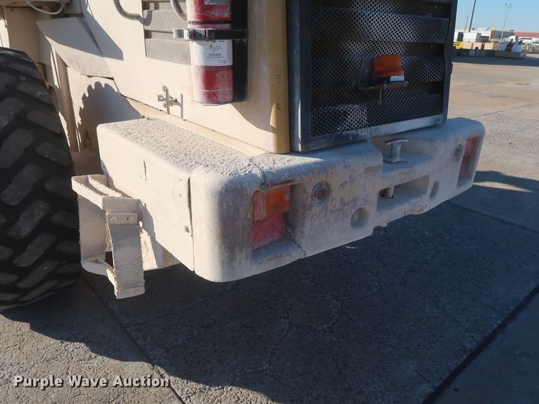 image for item DJ2252 1999 Caterpillar 928G  wheel loader