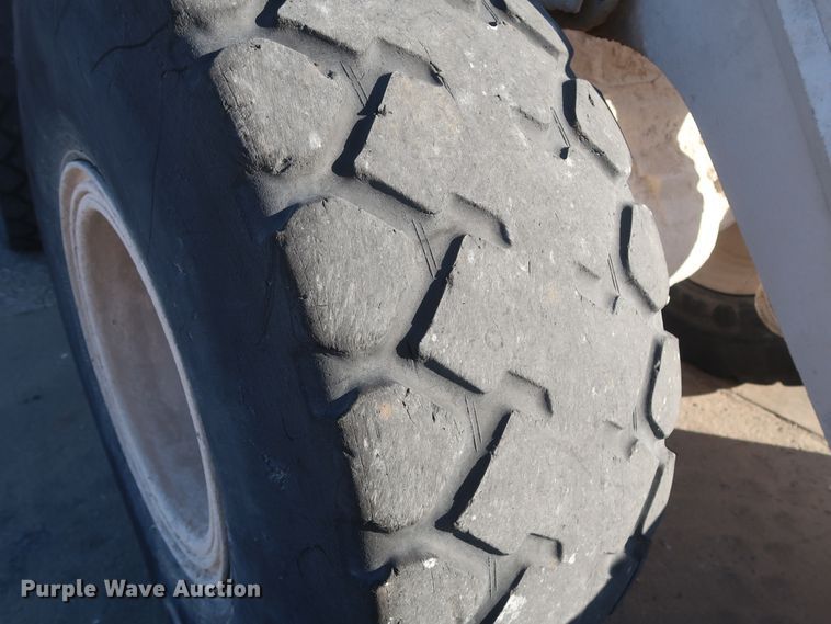 image for item DJ2252 1999 Caterpillar 928G  wheel loader