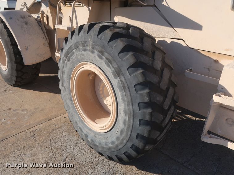 image for item DJ2252 1999 Caterpillar 928G  wheel loader