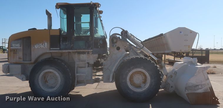 image for item DJ2253 2003 Caterpillar 924G  wheel loader