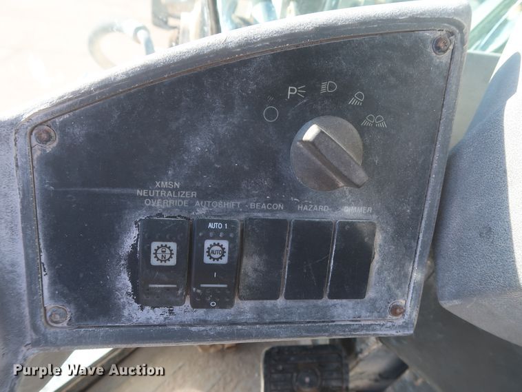 image for item DJ2253 2003 Caterpillar 924G  wheel loader