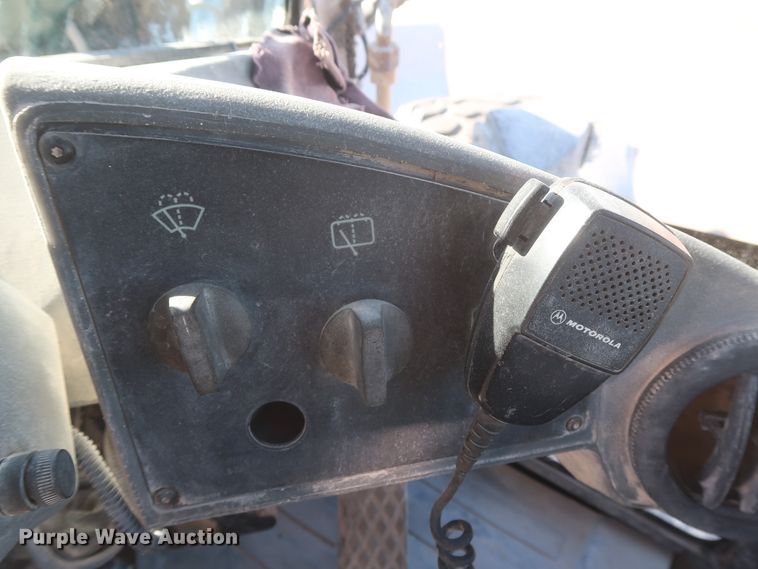 image for item DJ2253 2003 Caterpillar 924G  wheel loader