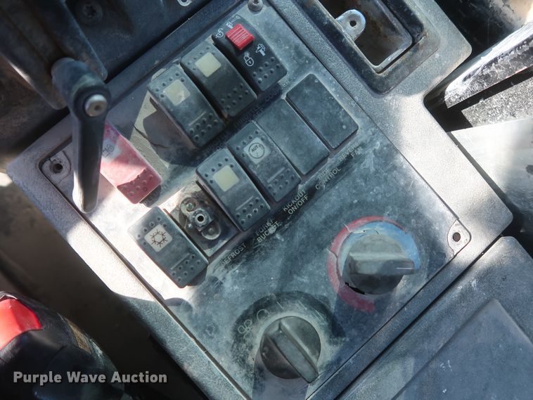 image for item DJ2253 2003 Caterpillar 924G  wheel loader