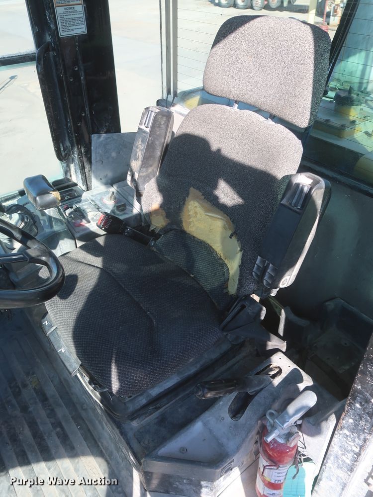 image for item DJ2253 2003 Caterpillar 924G  wheel loader