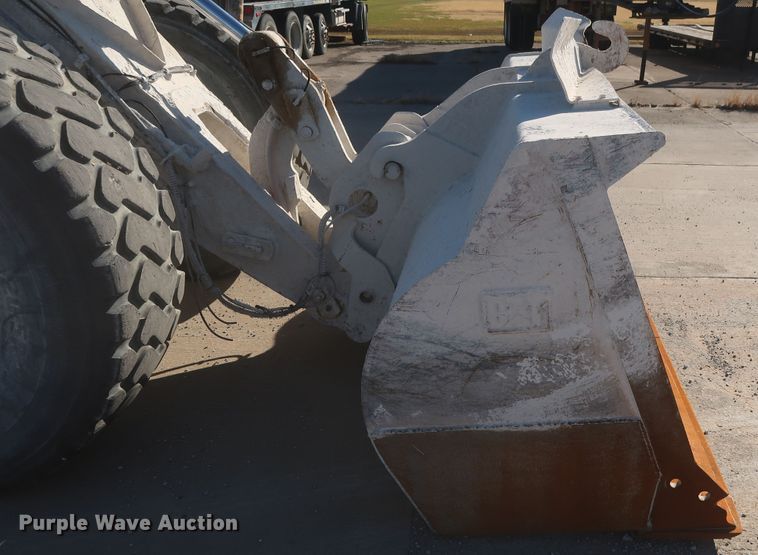 image for item DJ2253 2003 Caterpillar 924G  wheel loader