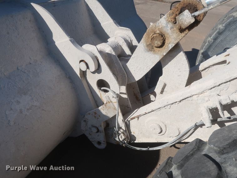 image for item DJ2253 2003 Caterpillar 924G  wheel loader