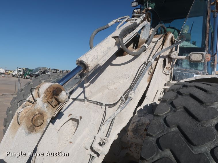 image for item DJ2253 2003 Caterpillar 924G  wheel loader