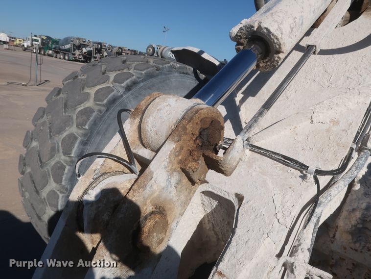 image for item DJ2253 2003 Caterpillar 924G  wheel loader